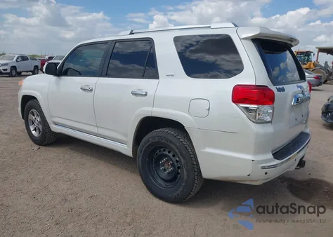 2013 Toyota 4Runner Sr5 z USA, uszkodzony, nr VIN JTEZU5JR5D5063542